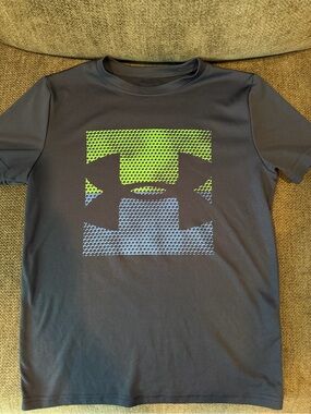 Under Armour Boy’s Short-Sleeve Performance Tee with Neon Green Logo